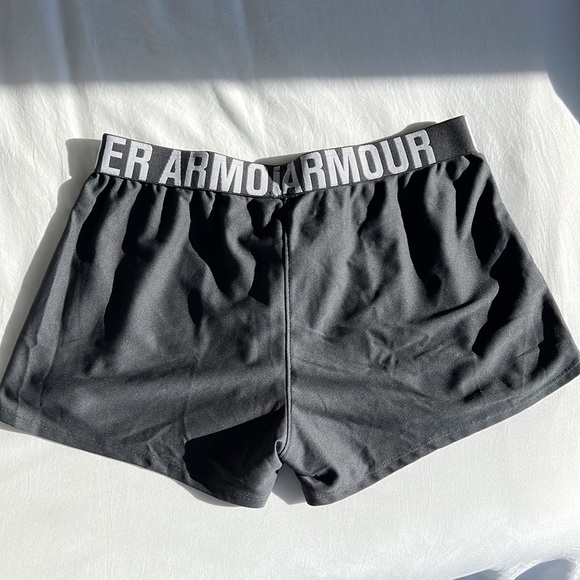 Under Armour Grey Loose Shorts - Small - Picture 2 of 4